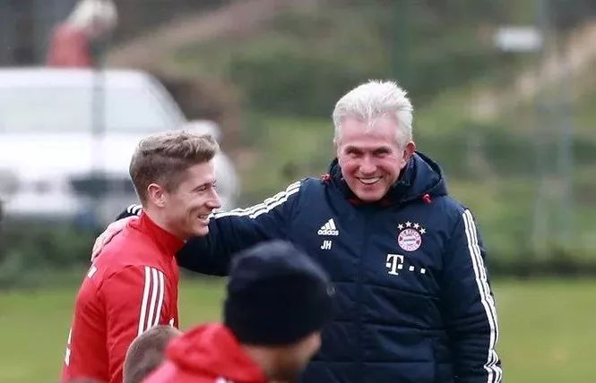 回忆起她在 回忆起她在