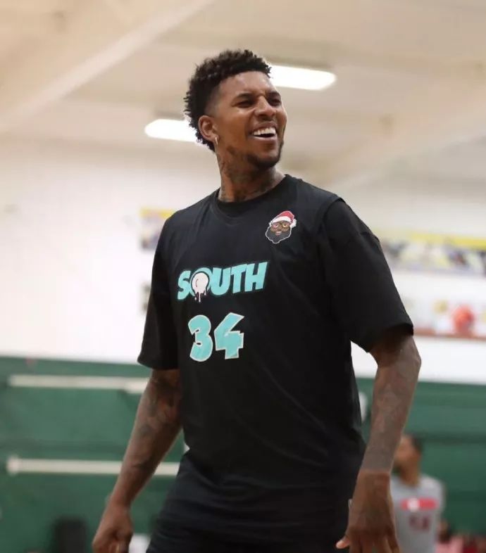 二点争抢 二点争抢